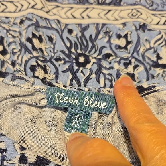 Fleur Blue  Short Sleeve Top L - Picture 4 of 4